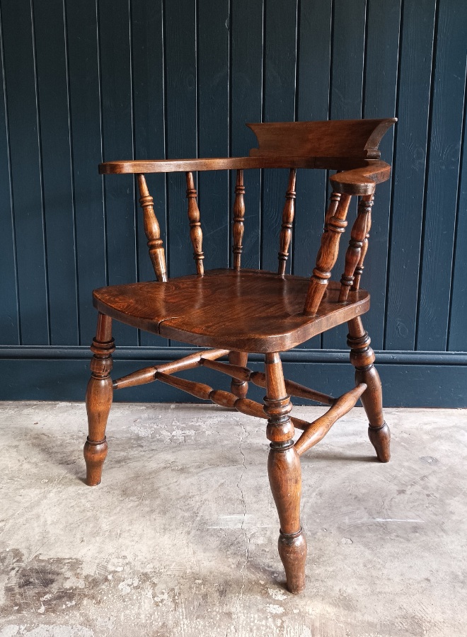 9LkvFvMw_Antique English Smokers Captains Bow Chair (3).jpg